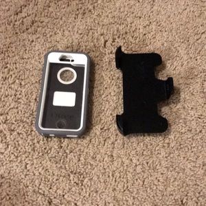 Iphone SE otterbox defender case
